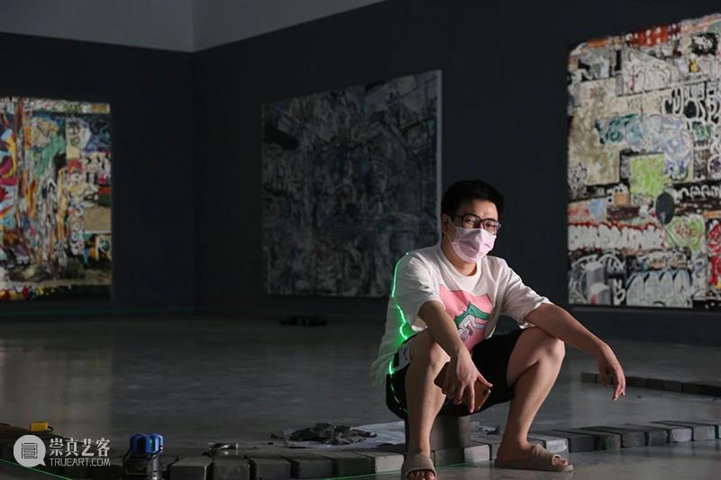 陈轩荣DOPE&DUANG展览倒计时 视频资讯 松艺术区 DUANG 陈轩 荣DOPE& 倒计时 个展 之前 驻地 性质 现场 作品 崇真艺客